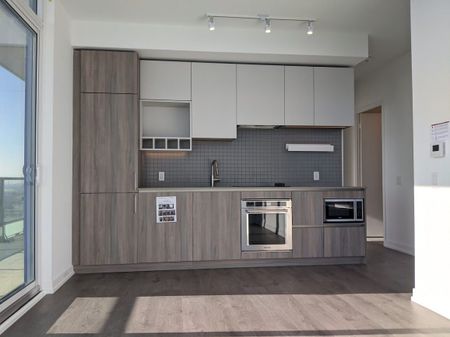 For Lease - 950 Portage Parkway Unit# 5502, Vaughan, Ontario - Photo 4