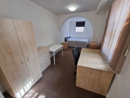 3 Bed Student Accommodation - Photo 5