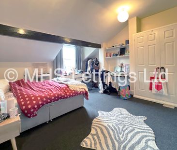 6 Bedroom Mid Terraced House for rent in Regent Park Avenue - Photo 5
