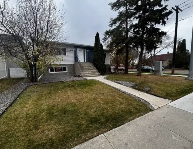 11442 101 St Main | 11442 101 Street Northwest, Edmonton - Photo 1