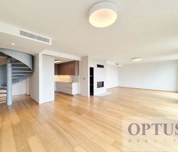 Apartment for rent, 5+kk - 4 bedrooms, 212m - Fotografie 1