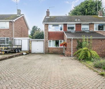 Phillips Crescent, Headley, Bordon, Hampshire, GU35 - Photo 3