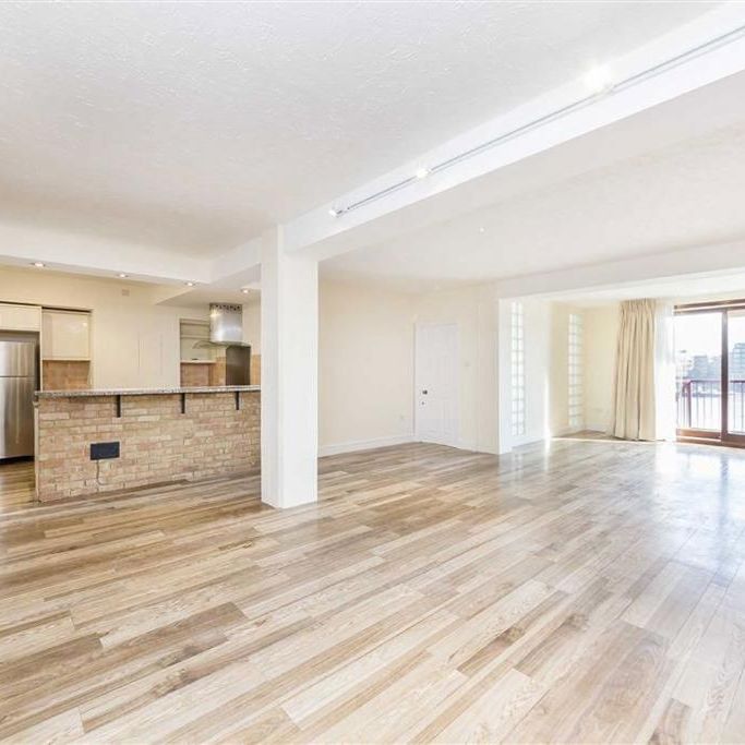 3 bedroom flat to rent - Photo 1