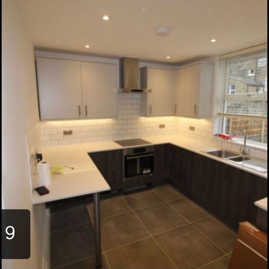 5 Bed Terraced House, Honor Oak Park, SE23 - Photo 1