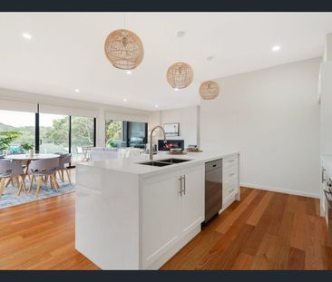 Stylish, Sustainable Coastal Living - Photo 1