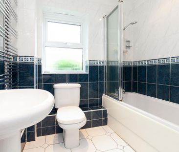 3 bedroom apartment to rent - Photo 6