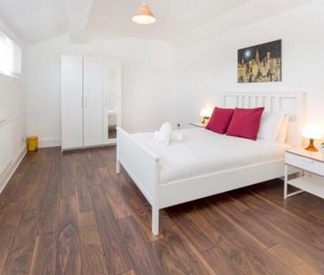 4 bedroom terraced house to rent - Photo 4