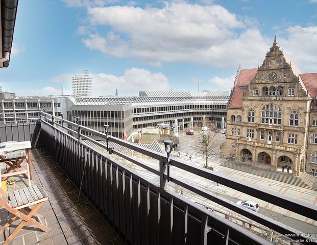 Schöne Dreizimmerwohnung mit Blick auf das Alte Rathaus - Photo 1