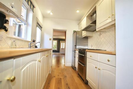 3 bedroom terraced house to rent - Photo 3