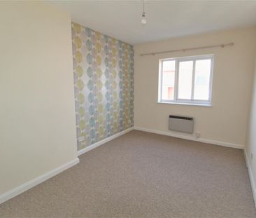 Prince Regents Court, Leamington Spa - Photo 2