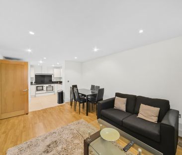 St. George Wharf, London SW8 - Photo 2