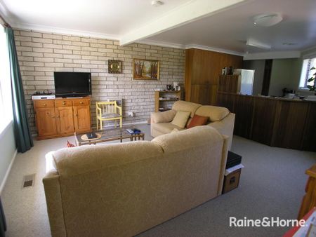 126A Coronation Drive, Orange, NSW 2800 - Photo 4