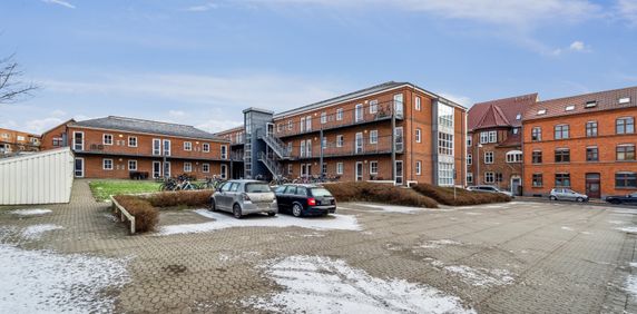 Perfekt delevenlig 3-værelses med altan! - Photo 2