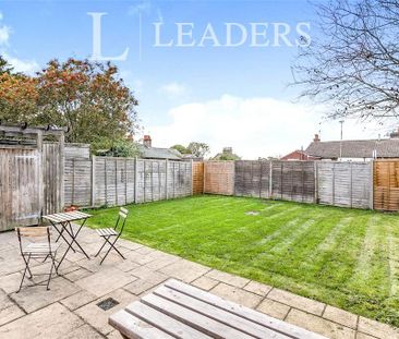 1 bedroom in a house share to rent - Photo 3