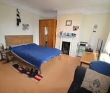 Headingley Mount - Photo 1