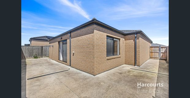 Like New & Ready to call HOME! - Photo 1