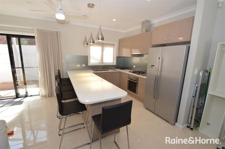 Modern Rooming House - 2 Rooms Available Now - Photo 2