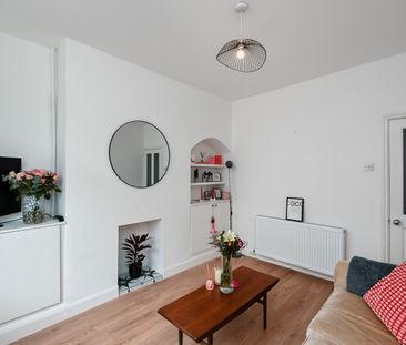 2 bedroom terraced house to rent - Photo 5