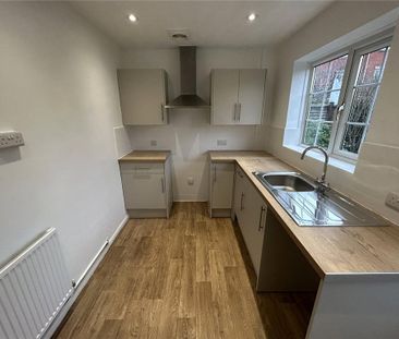 2 bedroom semi-detached house to rent - Photo 6