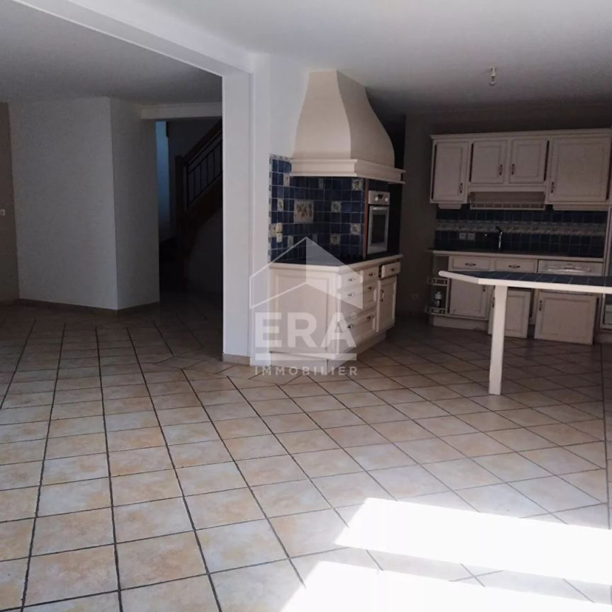 Local professionnel - Dieppe 6 pièce(s) 168.85m² - Photo 1