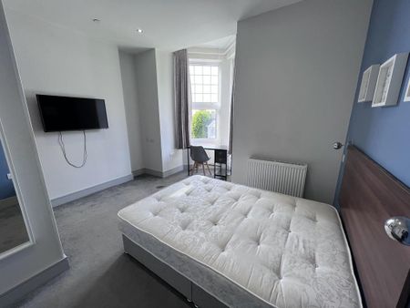 3 bedroom apartment to rent - Photo 3