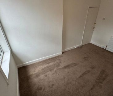 2 bedroom end of terrace house to rent - Photo 6