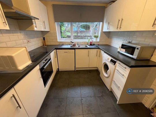 4 bedroom terraced house to rent - Photo 1