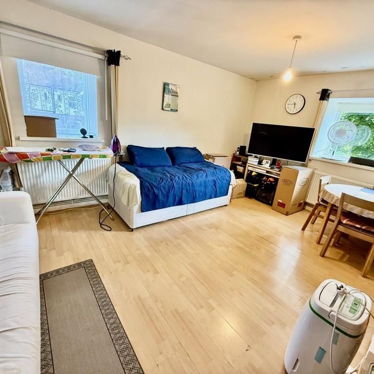 1 bedroom flat to rent - Photo 1