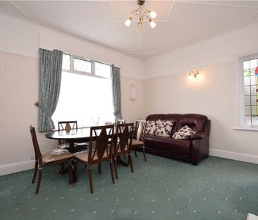 366, Bradford Road, Stanningley, Pudsey, West Yorkshire, LS28 7TQ - Photo 2