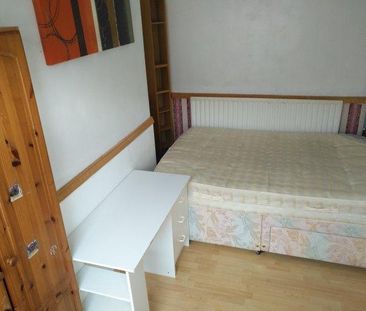 4 bedroom house share to rent - Photo 2