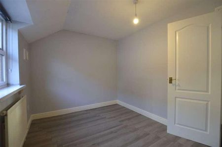 Witcombe Place, Cheltenham, Gloucestershire, GL52 - Photo 4