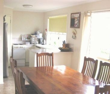 50 McKinley Street, Eagleby QLD 4207 - House For Rent | Domain - Photo 4