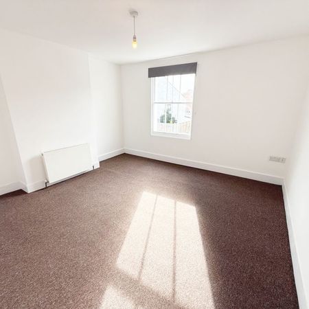 2 Bedroom House, High Street, Portslade - Photo 3