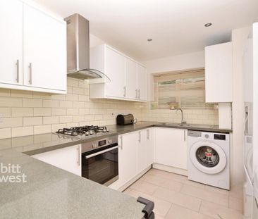 3 bedroom terraced house to rent - Photo 6