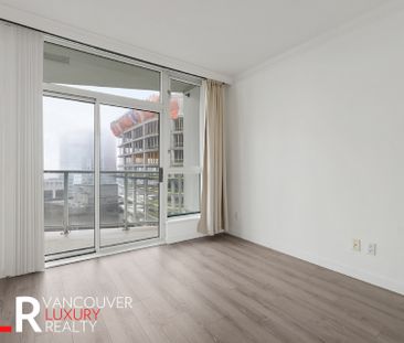 Condo in Downtown Vancouver, BC - Photo 1