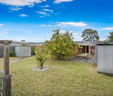 17 Grevillea Place, Pakenham VIC 3810 - House For Rent | Domain - Photo 2