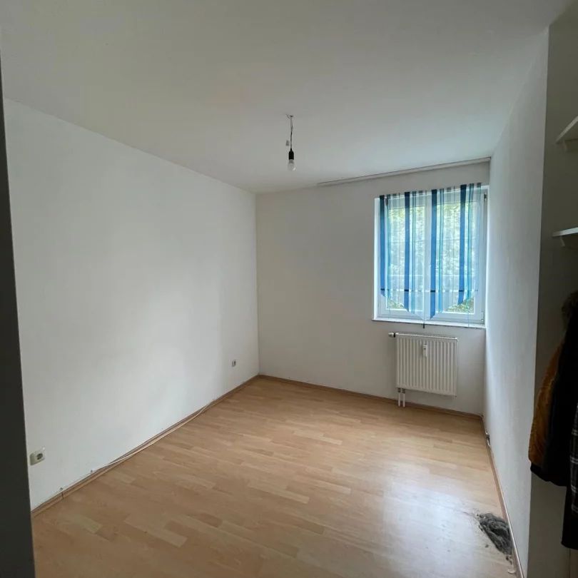 Gut aufgeteilte 3-Zimmer-Wohnung mit möblierter Küche und Balkon in ruhiger Wohnlage in Obernberg - Foto 1