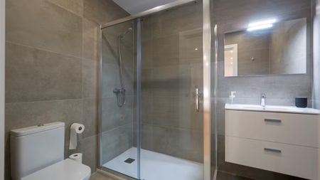 Rambla de Badal, Barcelona, Catalonia 08028 - Foto 5