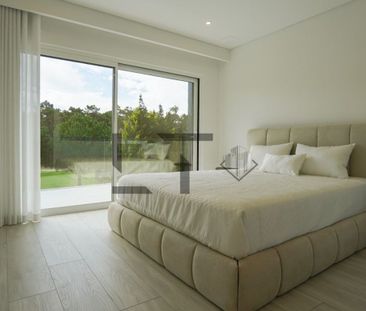 Luxury 4 room Detached House for rent in Herdade da Aroeira, Aroeir... - Photo 4
