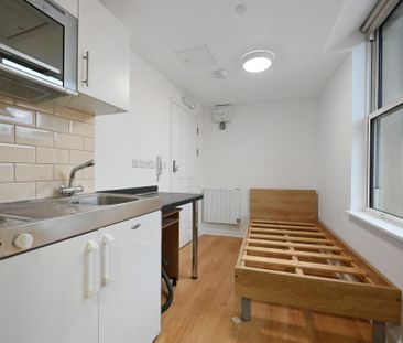 Studio to rent - Photo 2