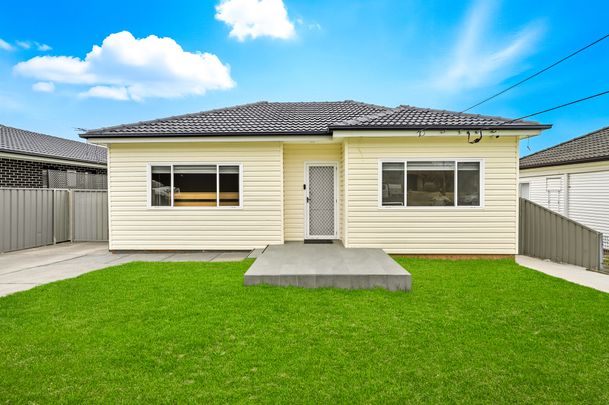 108 Bogalara Road, Old Toongabbie NSW 2146 - House For Rent | Domain - Photo 1