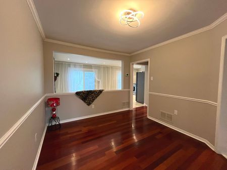 For Lease - 71 Covent Crescent, Aurora, Ontario - Photo 4