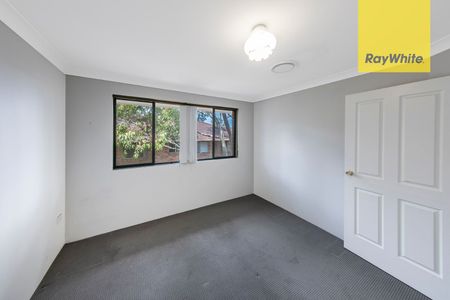 Sunny Two Bedroom With Ducted Air-conditioning On Parramatta CBD Fringe - Photo 2