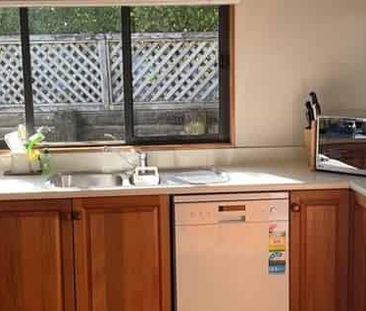 Large Family Home - Photo 3