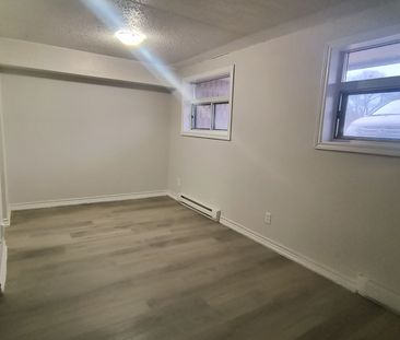 For Lease - 560 Bloor Street Unit# 109, Oshawa, Ontario - Photo 3