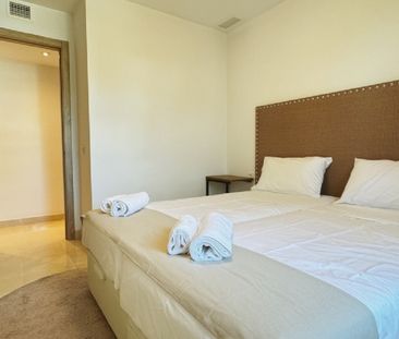 3 Bedroom Apartment For Rent in Nueva Andalucía, Málaga - Photo 4