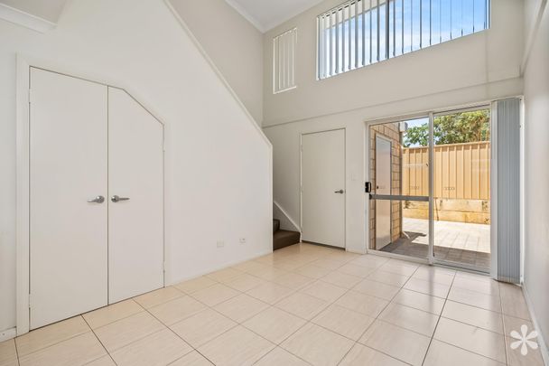 15/19 Eacott Street - Photo 1