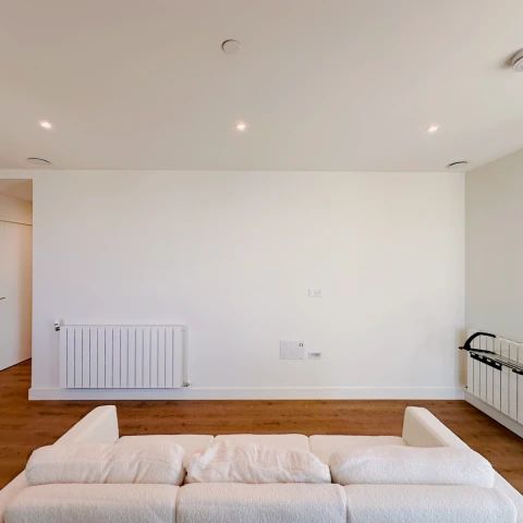 2 Bedroom 2 Bathroom Flat1805 - Photo 1