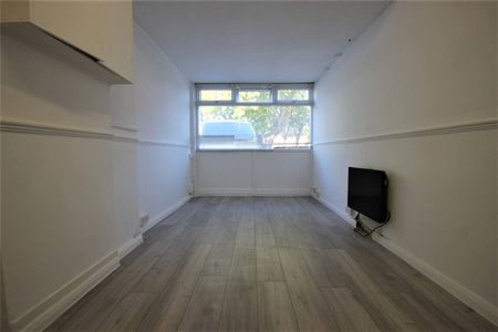 Fairlawn Close, Feltham,TW13 - Photo 2