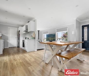 SPACIOUS FAMILY LIVING - Photo 2